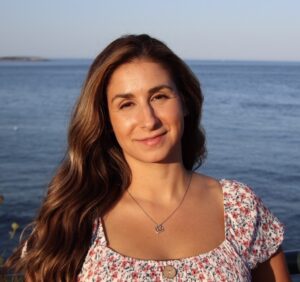 Bethany Headshot1.jpg 1 300x282
